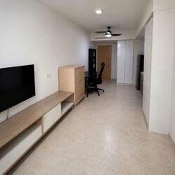 The Lakefront Residences (D22), Condominium #570160381